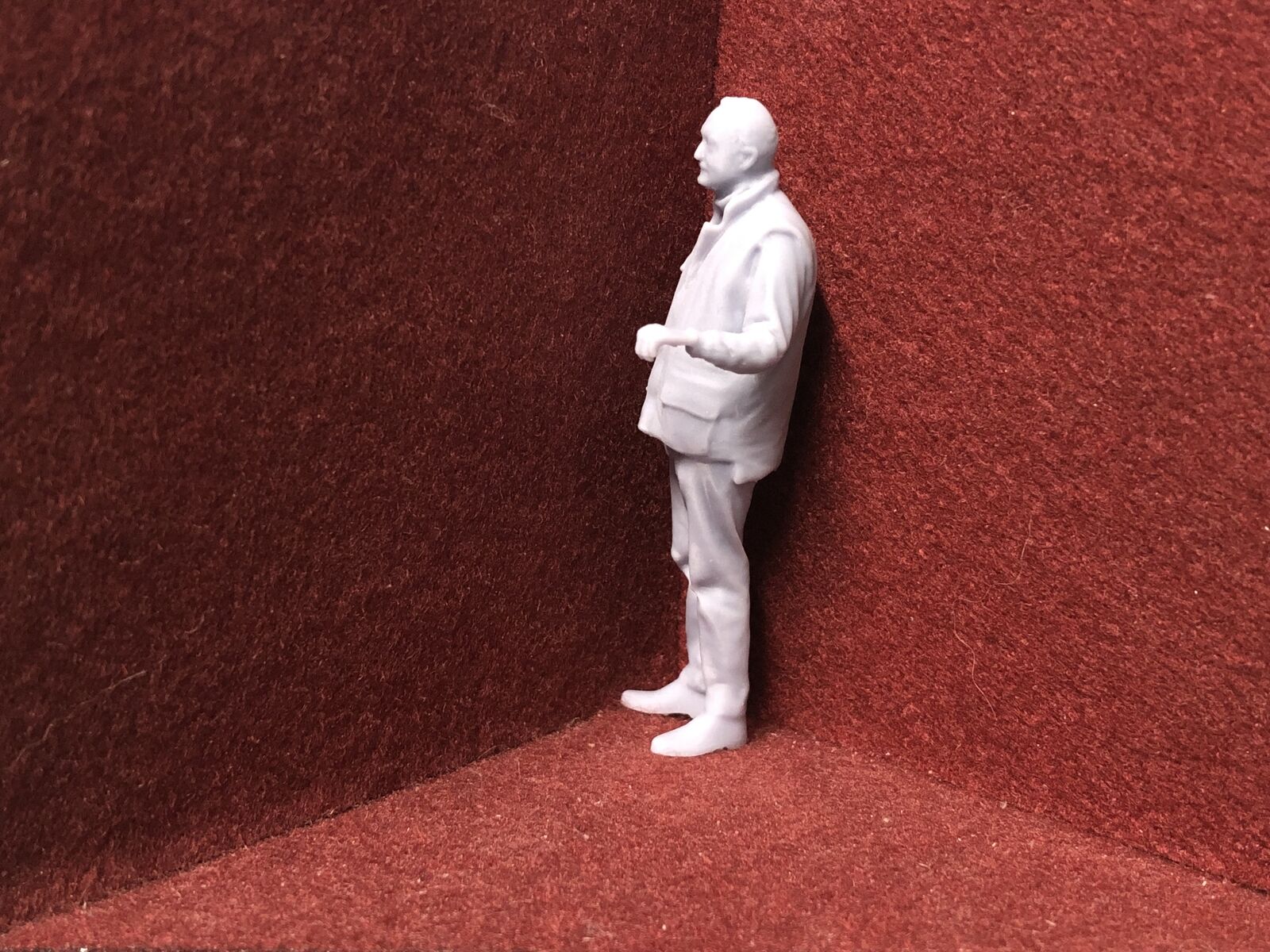 Unpainted 3D-scanned G scale 1:22.5 driver figure for GN15 or G scale model railway layouts