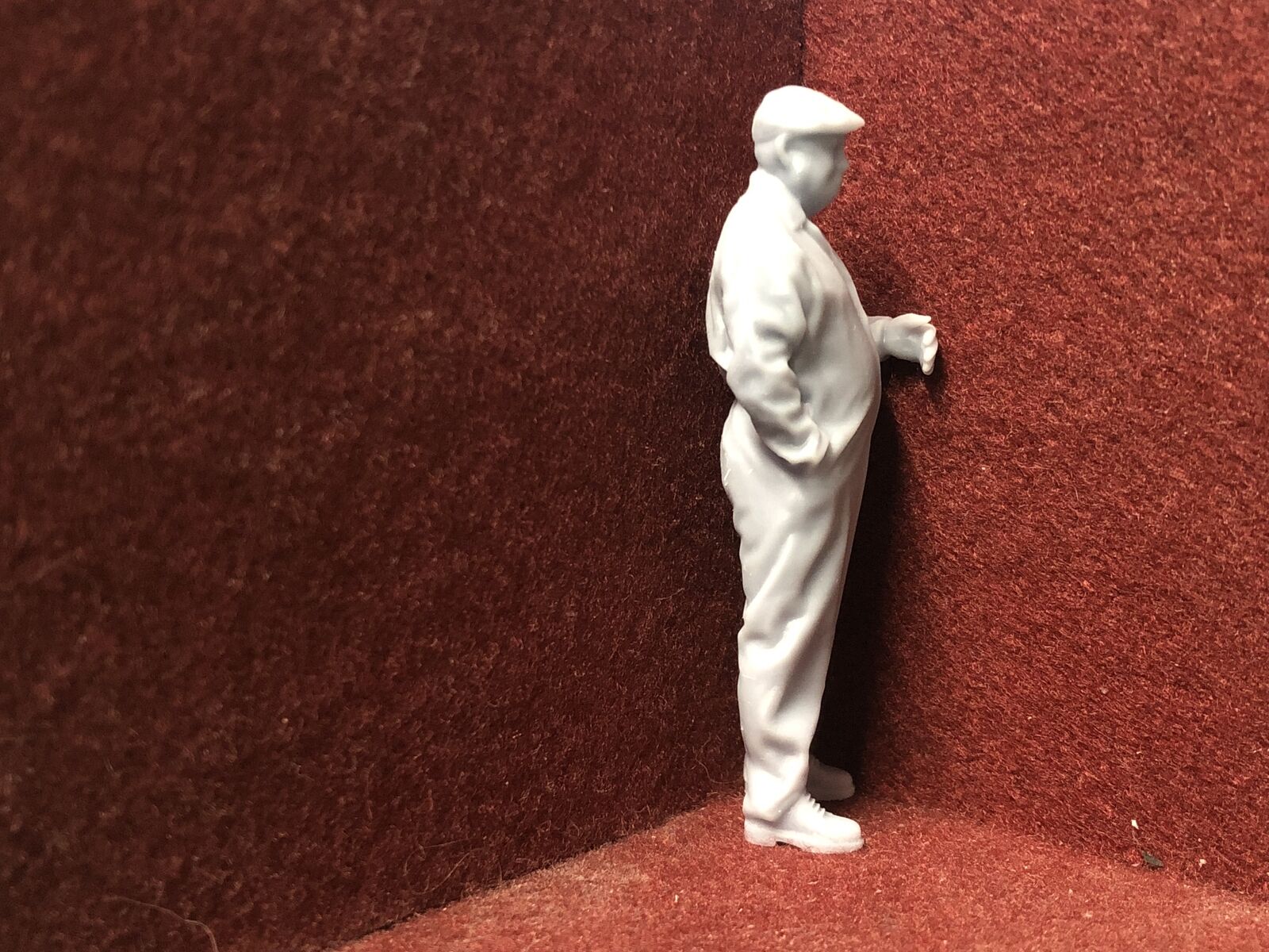 Unpainted 3D-scanned G scale 1:22.5 driver figure, about 75mm tall, suitable for GN15 narrow gauge model railway layouts