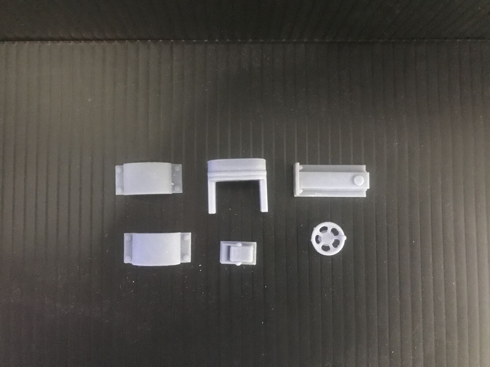 GN15 English Electric Brush critter kit quarry loco, G-scale narrow gauge body designed to run on 00 gauge track.