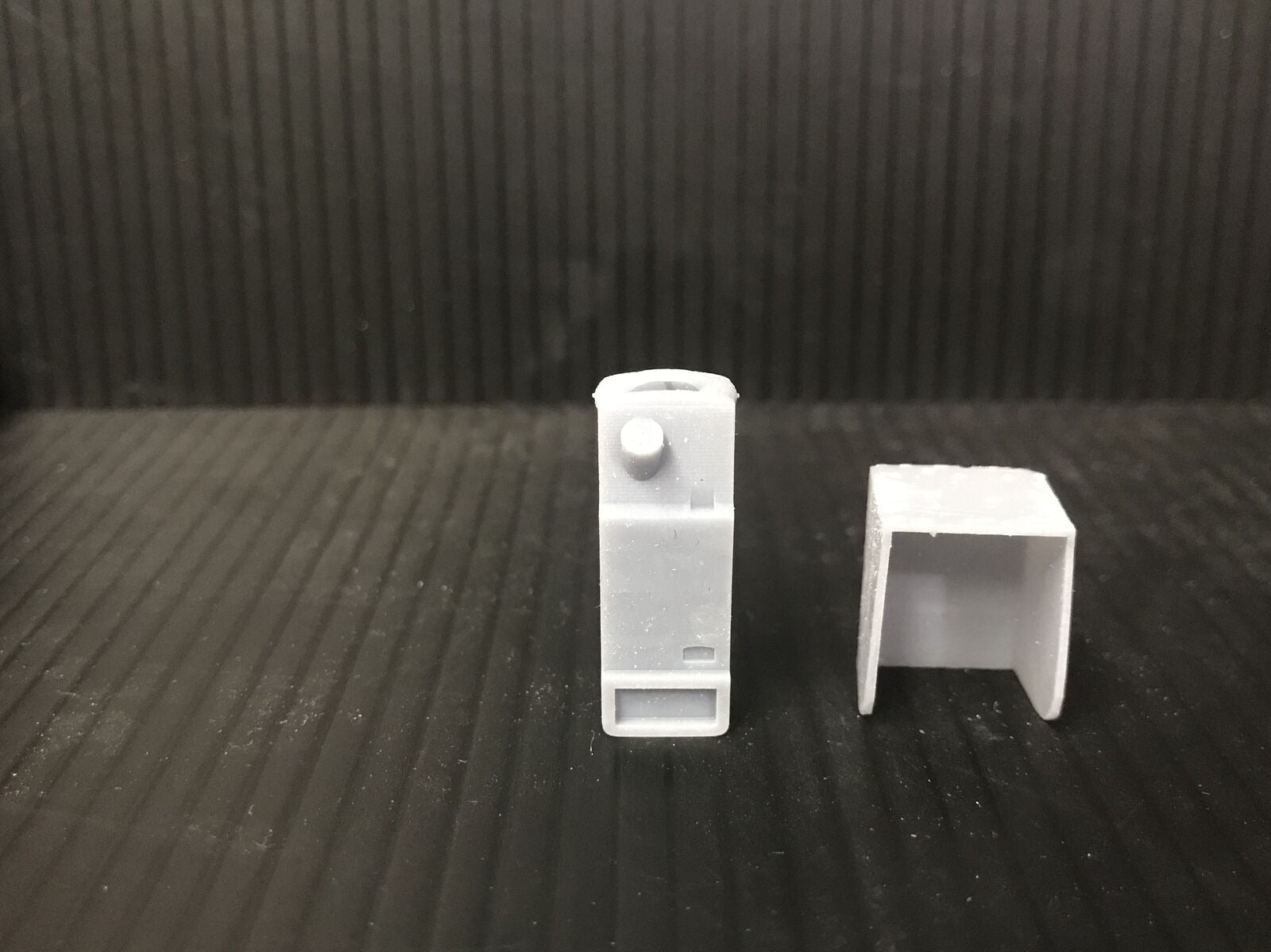 G-scale K8 BT red phone box model scenery piece, suitable for GN15 narrow gauge model railway layouts