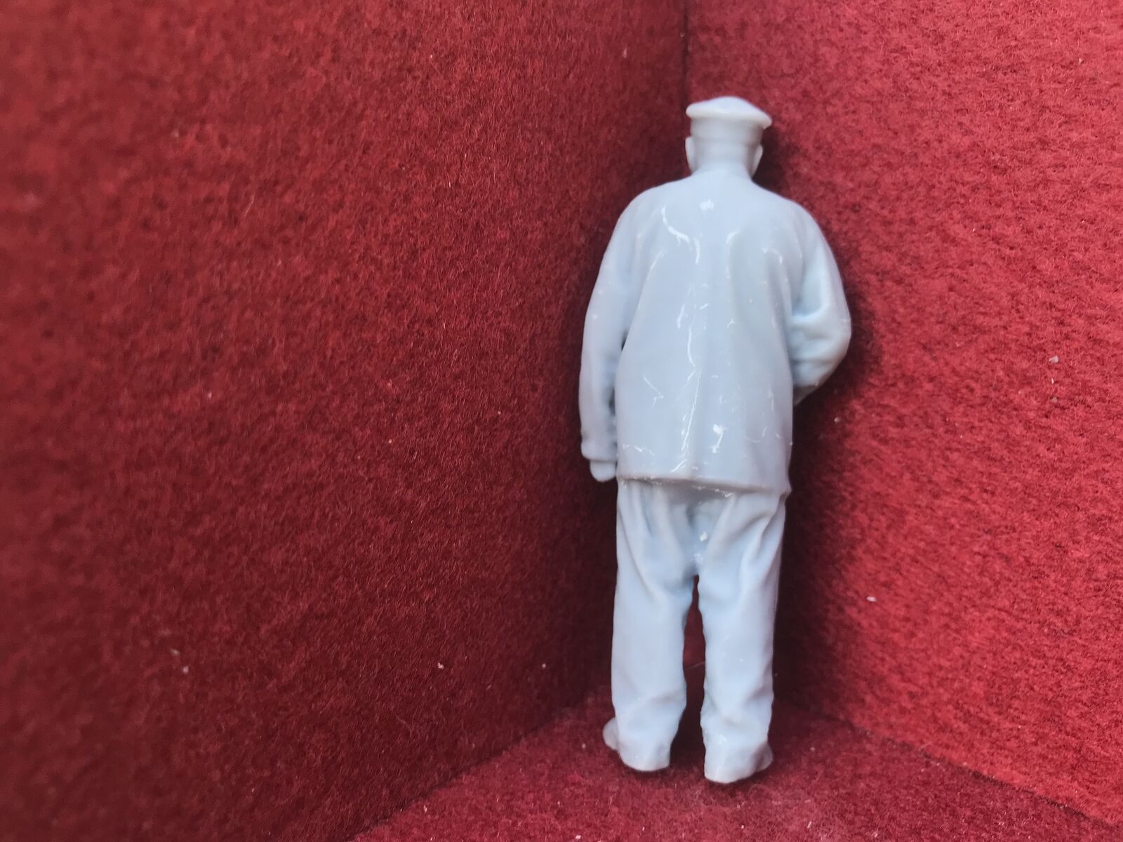 G-scale 1:22.5 driver figure in hat and coat for GN15 or G scale model railways, 3D scanned from a real person