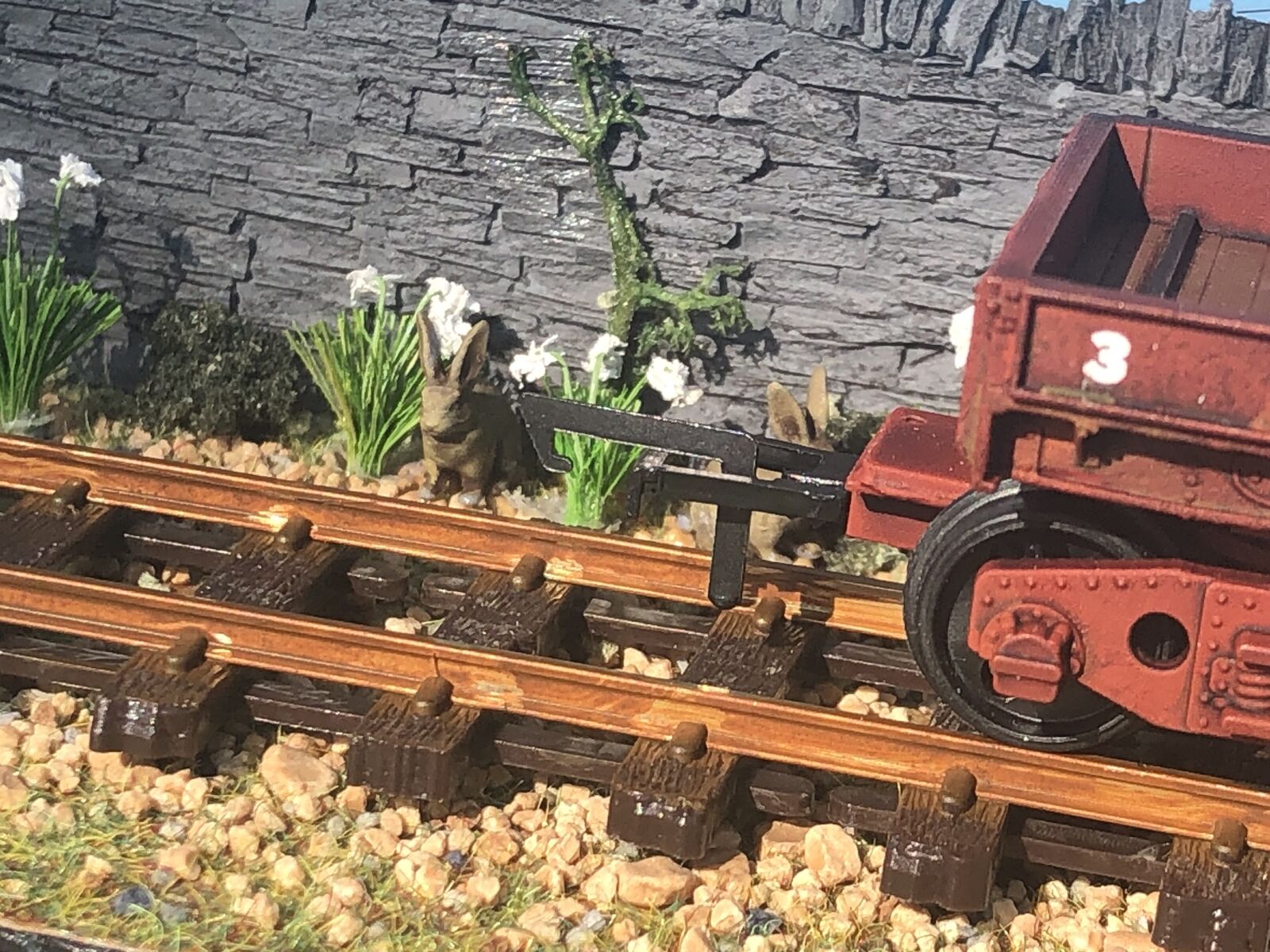 Gn15 narrow gauge bogie plate wagon kit with detailed chassis, bogie wheels and NEM coupling pockets