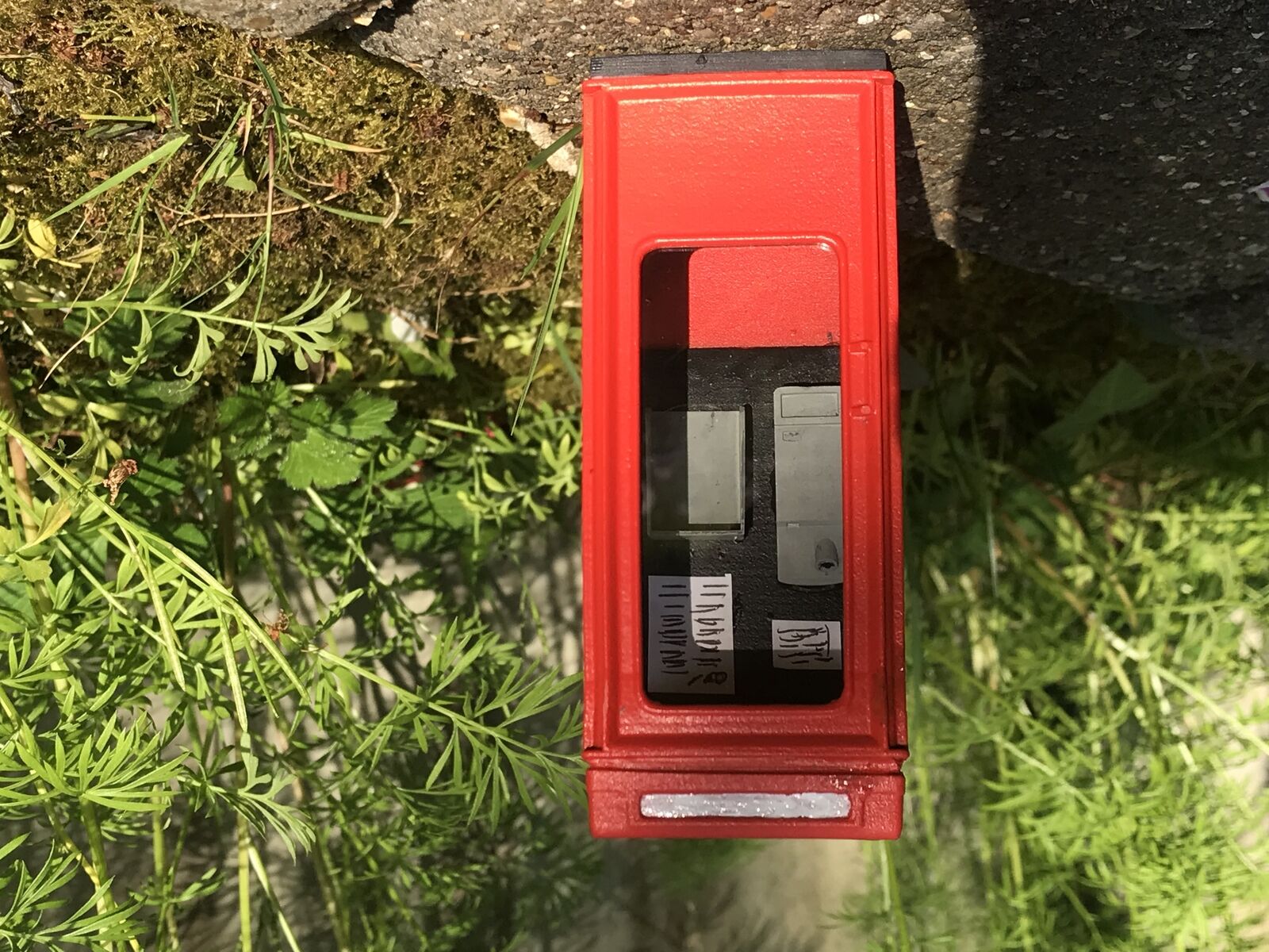 G-scale K8 British telephone box model scenery piece, suitable for GN15 narrow gauge model railway layouts