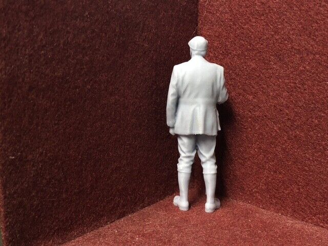 Unpainted G scale 1:22 shepherd figure for model railways, 3D scanned from a real person, also suitable for GN15 layouts