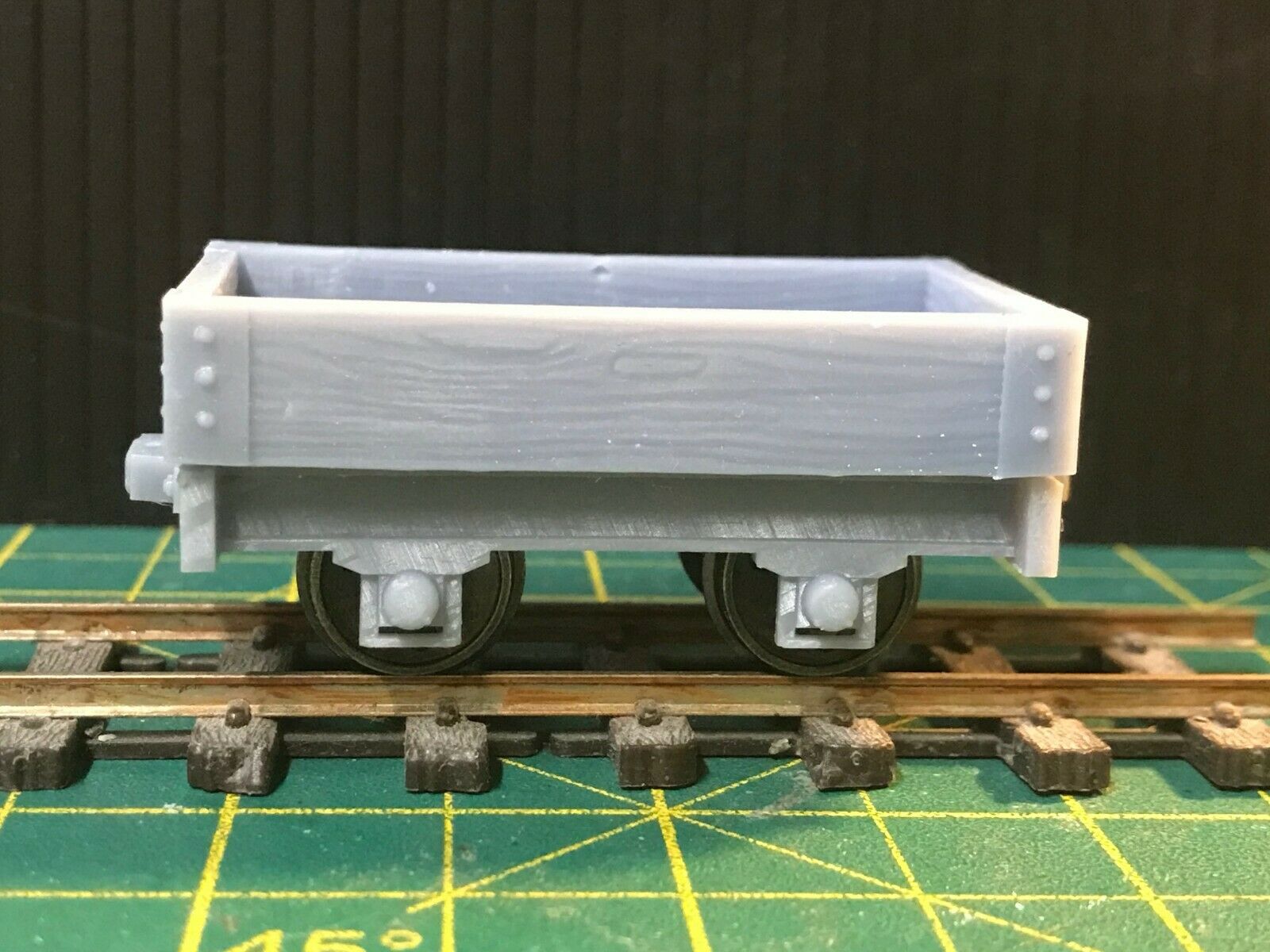 Gn15 narrow gauge single plank wagon kit with bogie frame, coupling blocks and optional 16.5mm wheelset