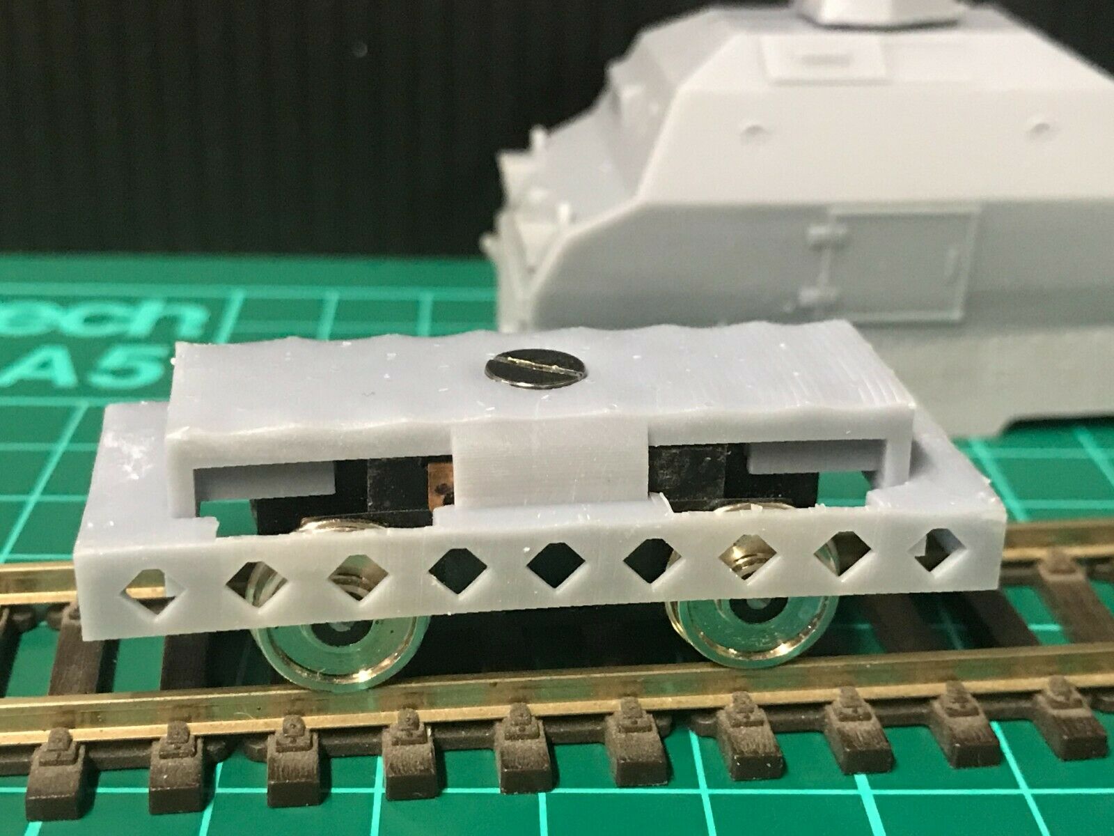 OO gauge Wickham Type 42 Vietnam-era armoured train model kit with optional static display configuration