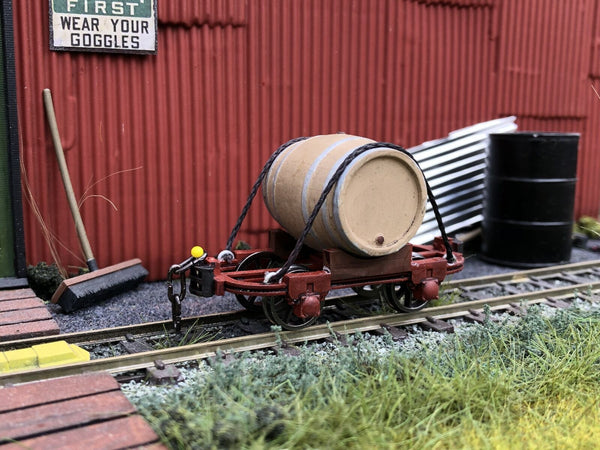 Gn15 Narrow Gauge Drinking Water wagon - with wheels
