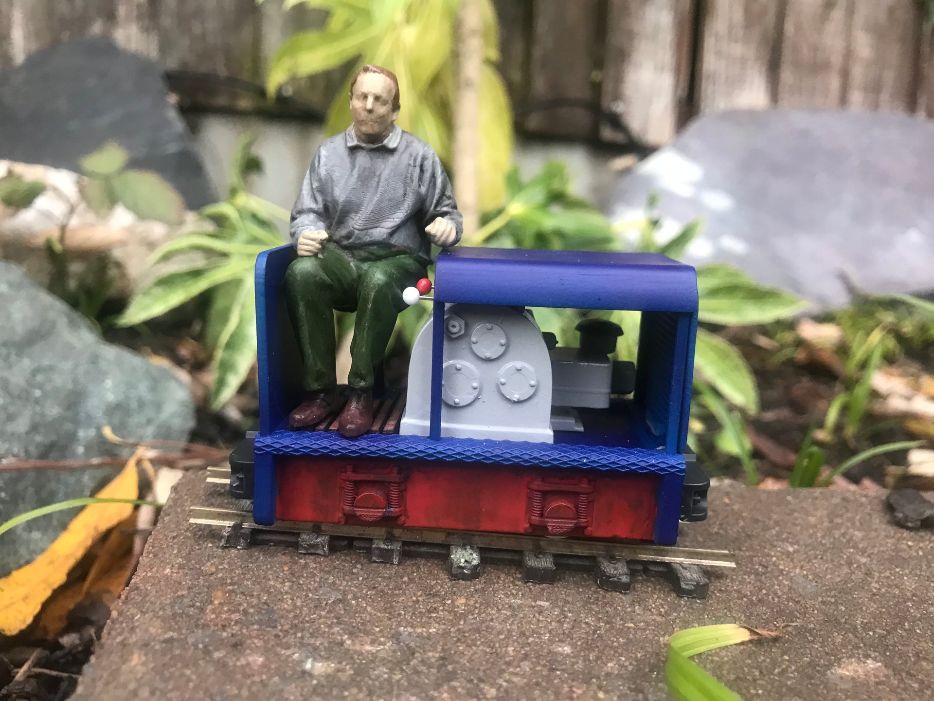 Unpainted GN15 diesel critter model railway kit, G-scale body for OO gauge track, shown on a Tenshodo spud motor bogie chassis