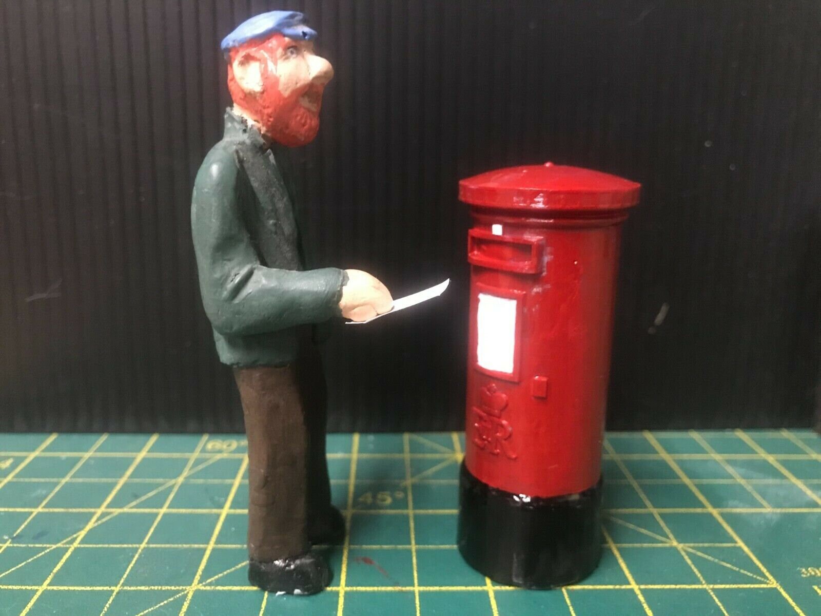 Unpainted G-scale/GN15 resin postbox scenery set with two freestanding and two wall-mounted boxes for model railway layouts